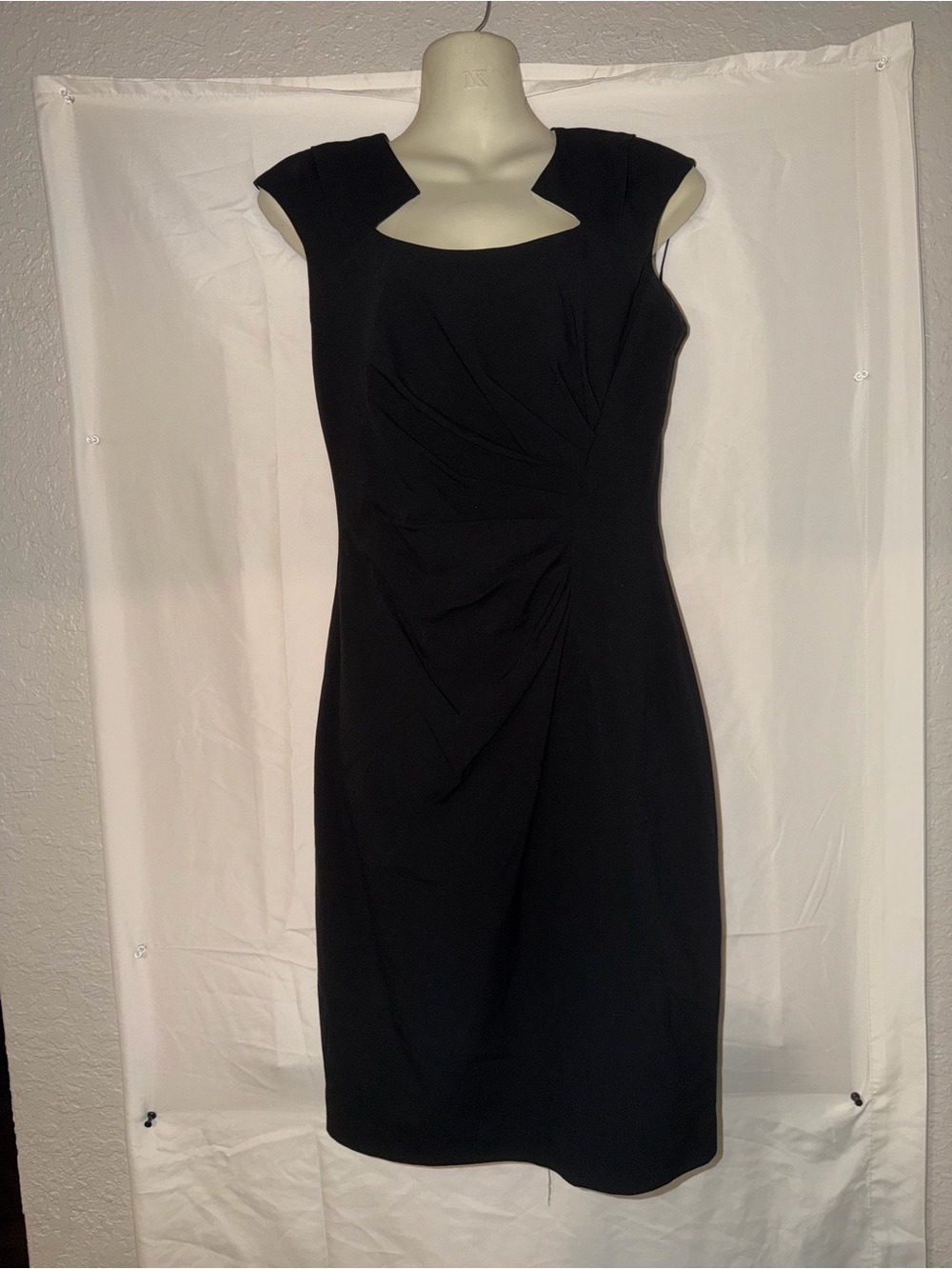 Calvin Klein Black Cap-Sleeve Ruched Sheath Midi Dress